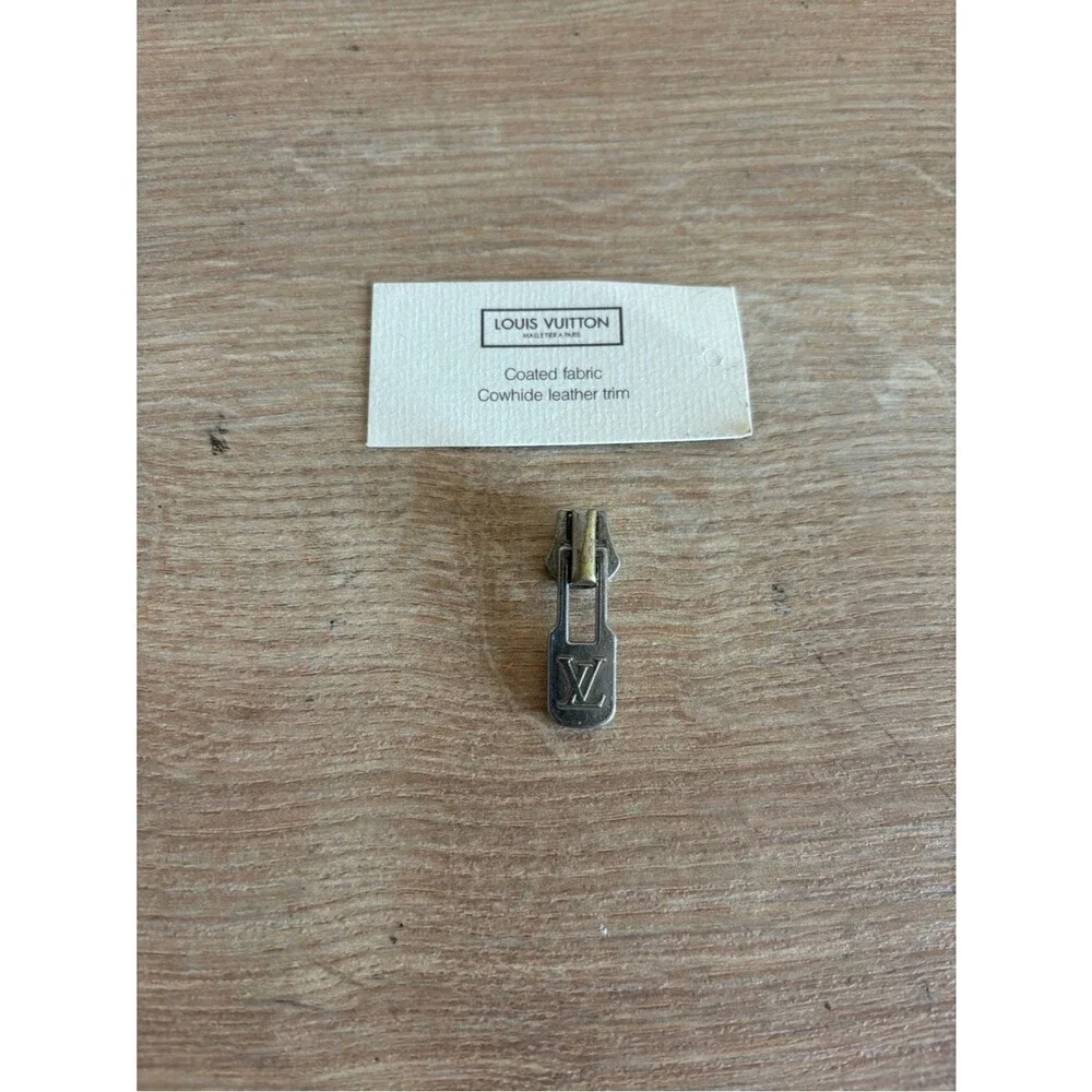 Authentic Louis Vuitton zipper pull